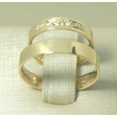 Aliança de Casamento em Ouro Amarelo 18K Reta com Diamantes