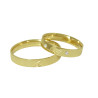 Aliança de Casamento em Ouro Amarelo 18K Reta com Inicial e Brilhantes